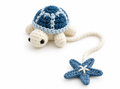 Tortue bleue au crochet avec étoile de mer bleue